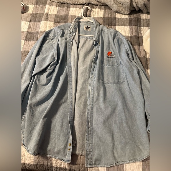 Lee Light Blue Denim Shirt with Orange Logo - Picture 1 of 2